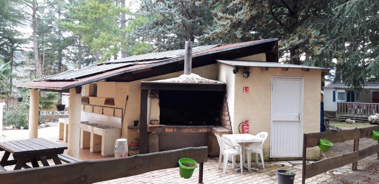 Camping La Source Sournia Exterior photo